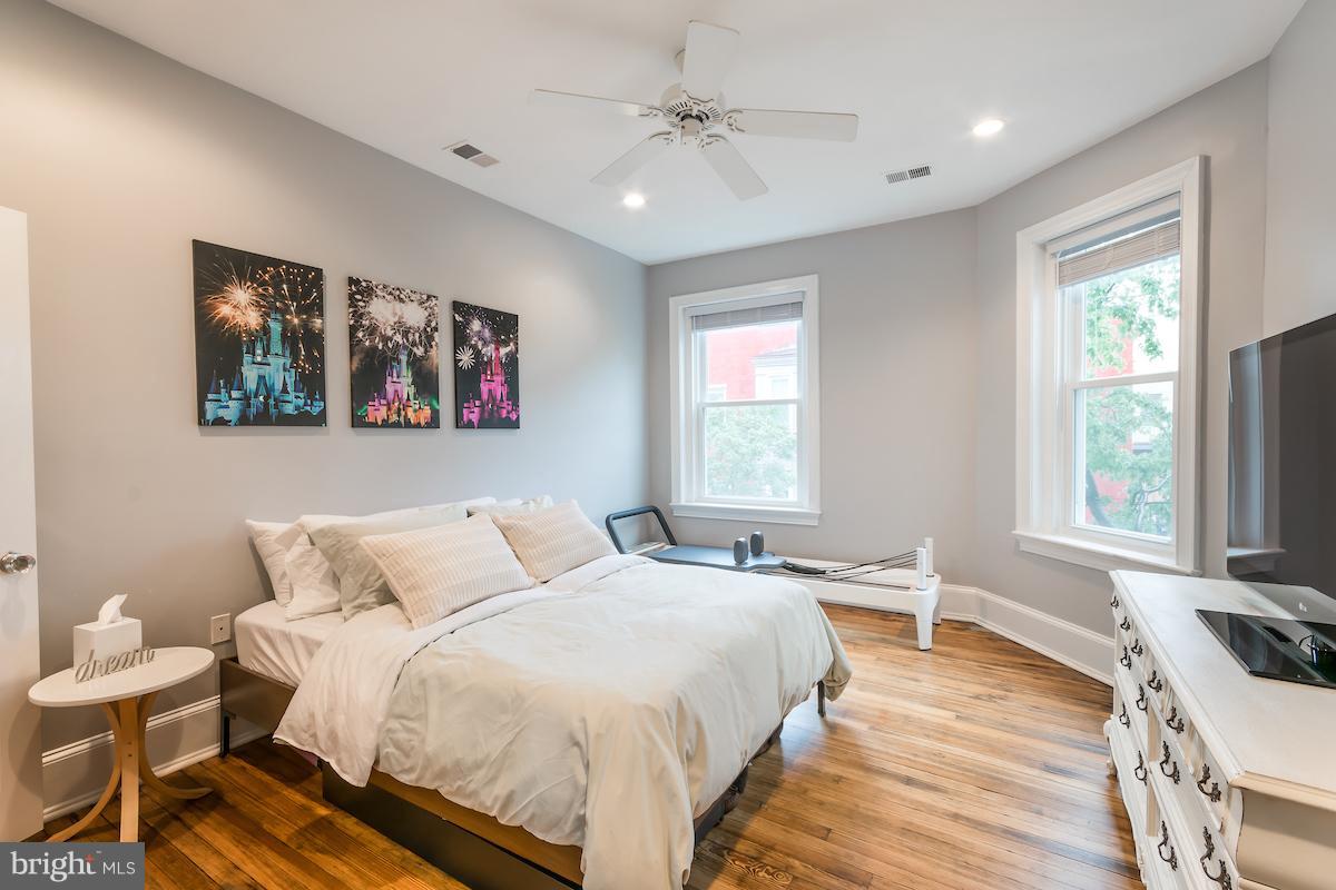 1423 R Street Northwest, Unit 302 Washington, DC 20009 - Photo 8 of 12 Bedroom