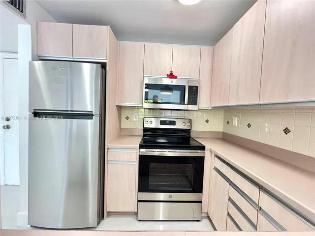 $2,100 | 2530 Southwest 3rd Avenue, Unit 104, Miami, FL 33129