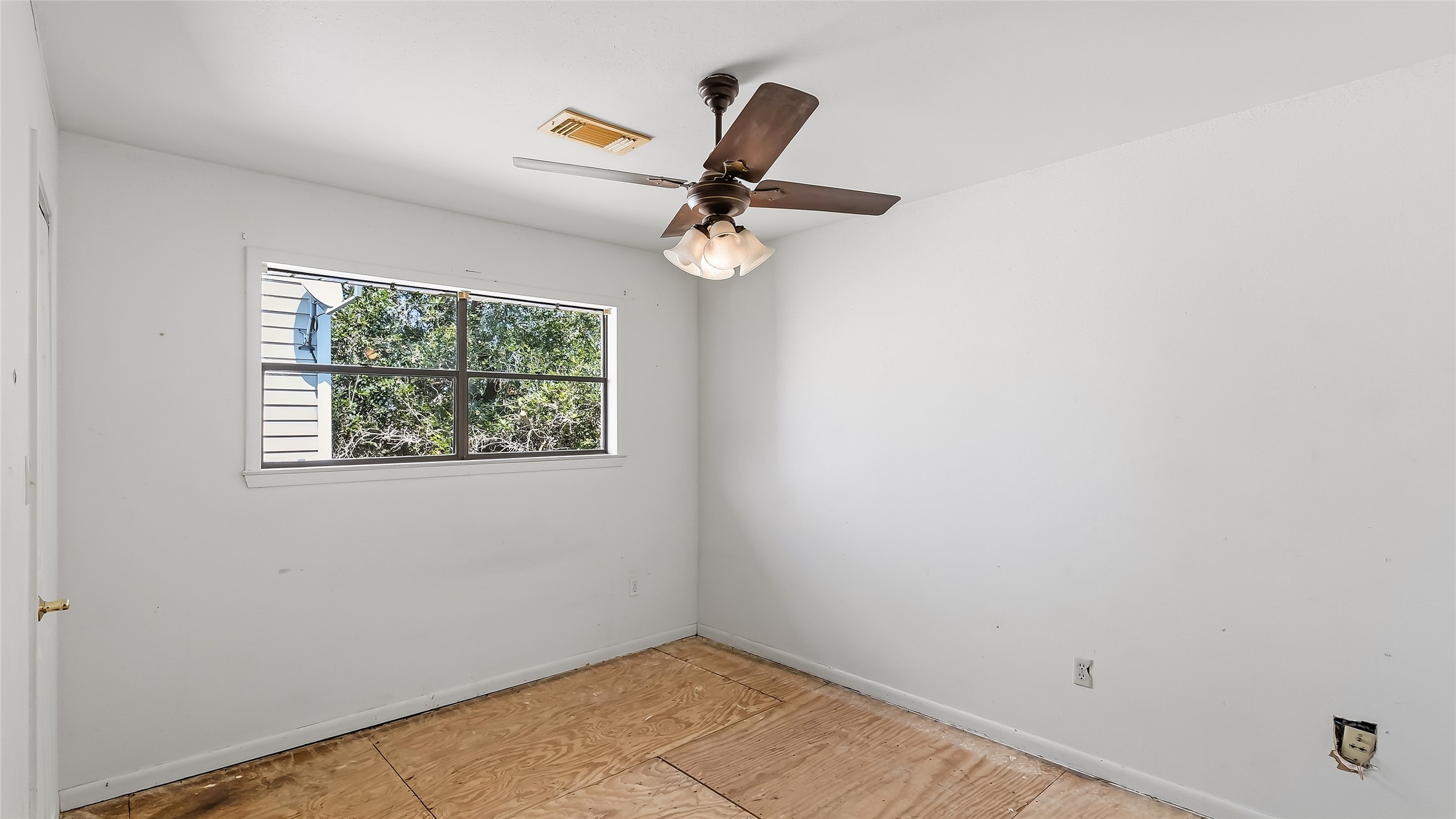 3447 Azalea Street Brenham, TX 77833 - Photo 20 of 34 Gallery Image 20
