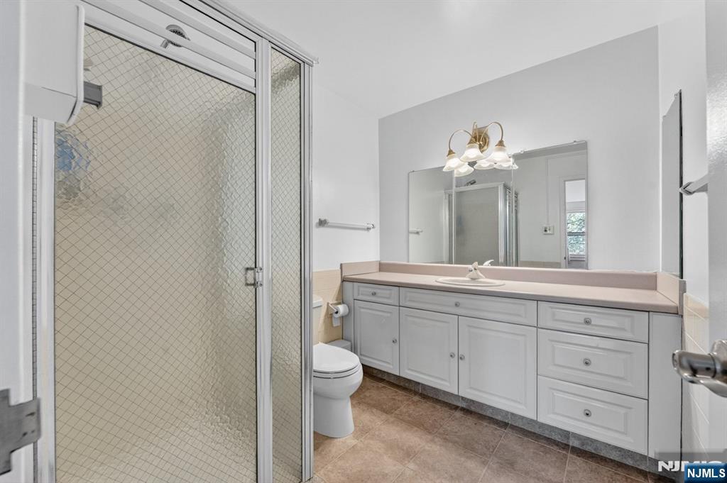 926 Bloomfield Avenue, Unit 3A Glen Ridge, NJ 07028 - Photo 25 of 32