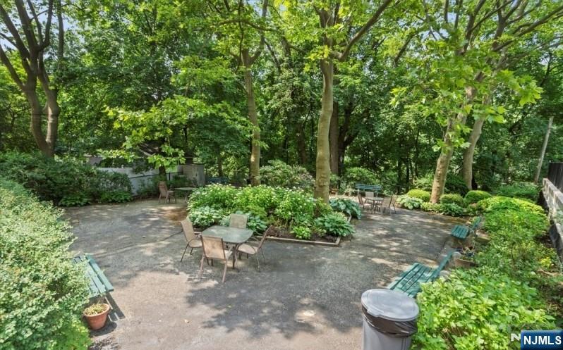 926 Bloomfield Avenue, Unit 3A Glen Ridge, NJ 07028 - Photo 30 of 32