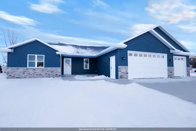 $479,900 | W7055 Otis Drive, Greenville, WI 54942