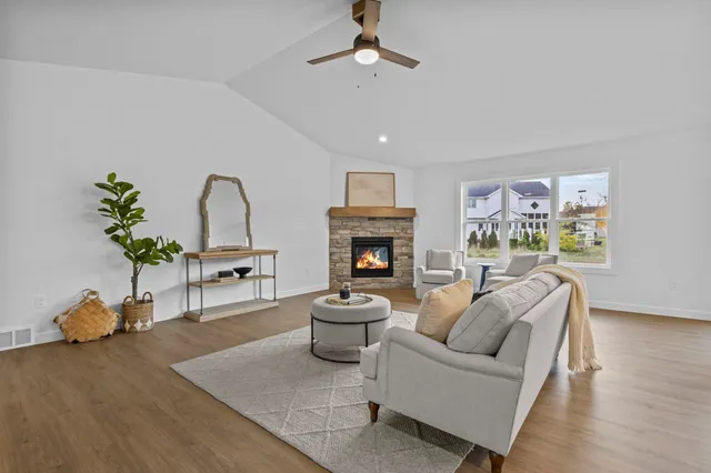 $499,900 | W7055 Otis Drive, Greenville, WI 54942