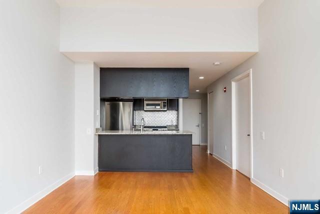 1807 Hudson Park Edgewater, NJ 07020 - Photo 8 of 23