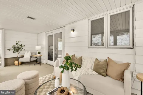 $525,000 | 118 White Birch Court, Greenbelt, MD 20770