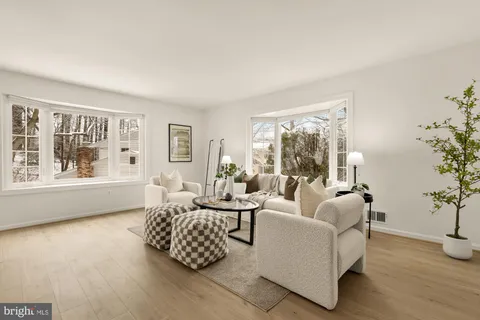 $525,000 | 118 White Birch Court, Greenbelt, MD 20770