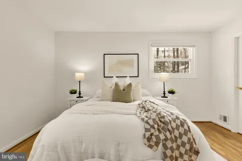 $525,000 | 118 White Birch Court, Greenbelt, MD 20770