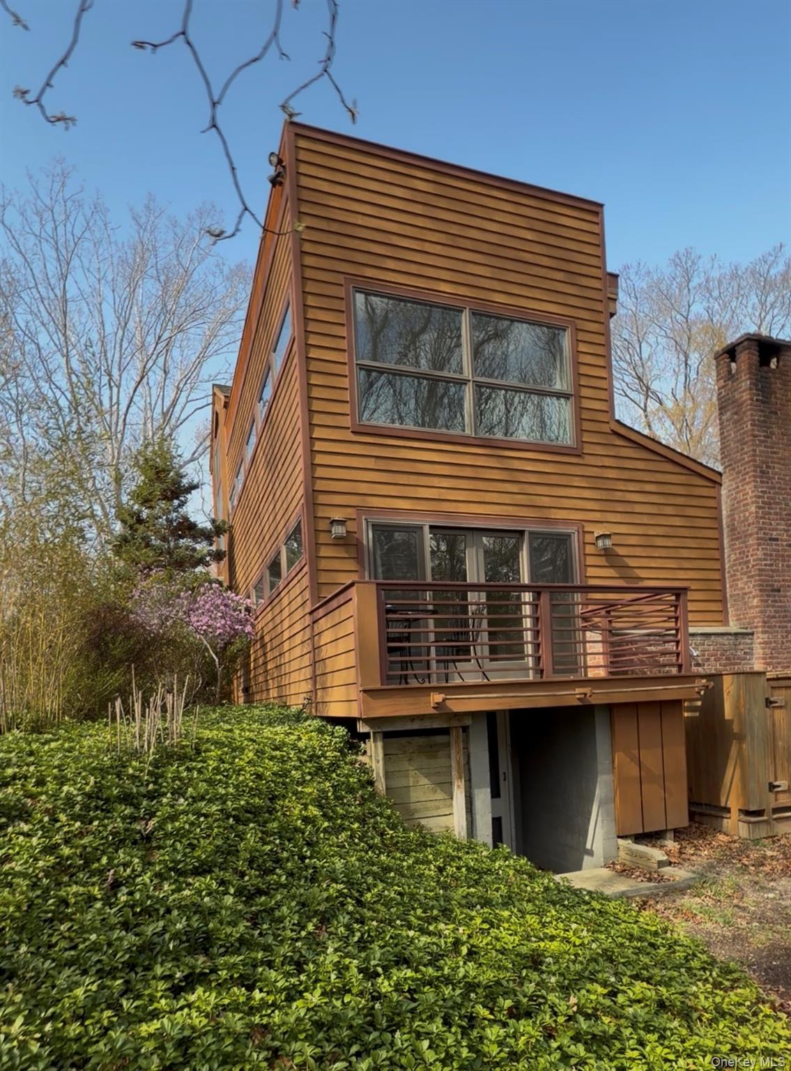 89 Isle Of Wight Road East Hampton, NY 11937 - Photo 8 of 11