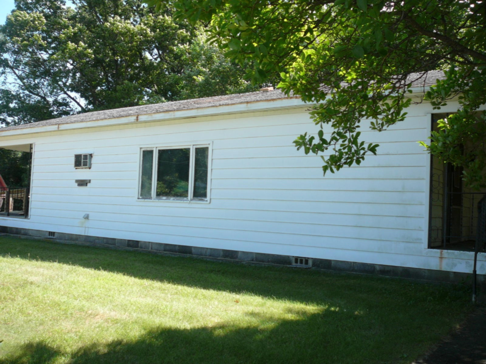 22892 Airline Road Sturgis, MI 49091 - Photo 12 of 15 P1200529