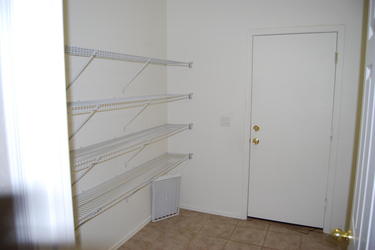 44161 Roth Road Maricopa, AZ 85138 - Photo 4 of 12 LAUNDRY ROOM