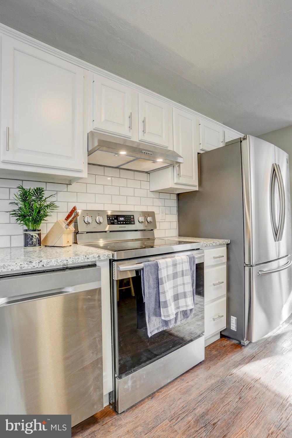 20 East Swartzville Road Denver, PA 17517 - Photo 11 of 43 Kitchen