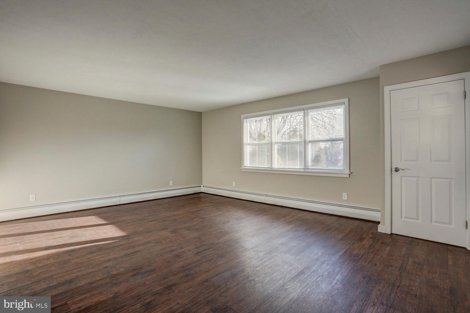 20 East Swartzville Road Denver, PA 17517 - Photo 15 of 43 Living Room