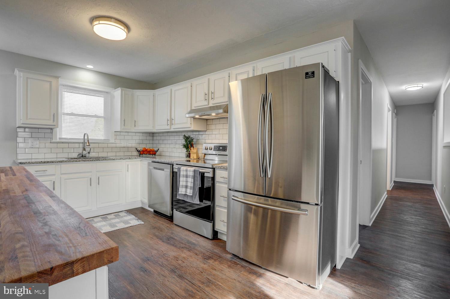 20 East Swartzville Road Denver, PA 17517 - Photo 3 of 43 Kitchen