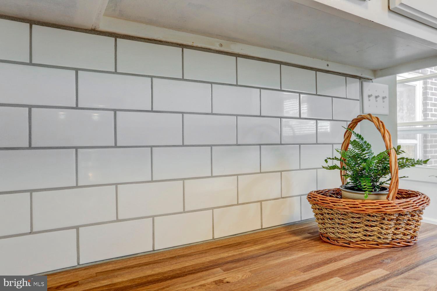 20 East Swartzville Road Denver, PA 17517 - Photo 7 of 43 Tile Backsplash
