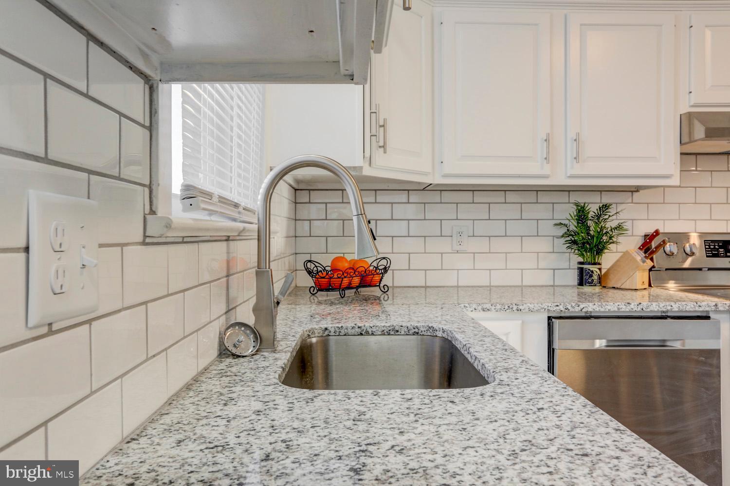 20 East Swartzville Road Denver, PA 17517 - Photo 8 of 43 Granite Countertops