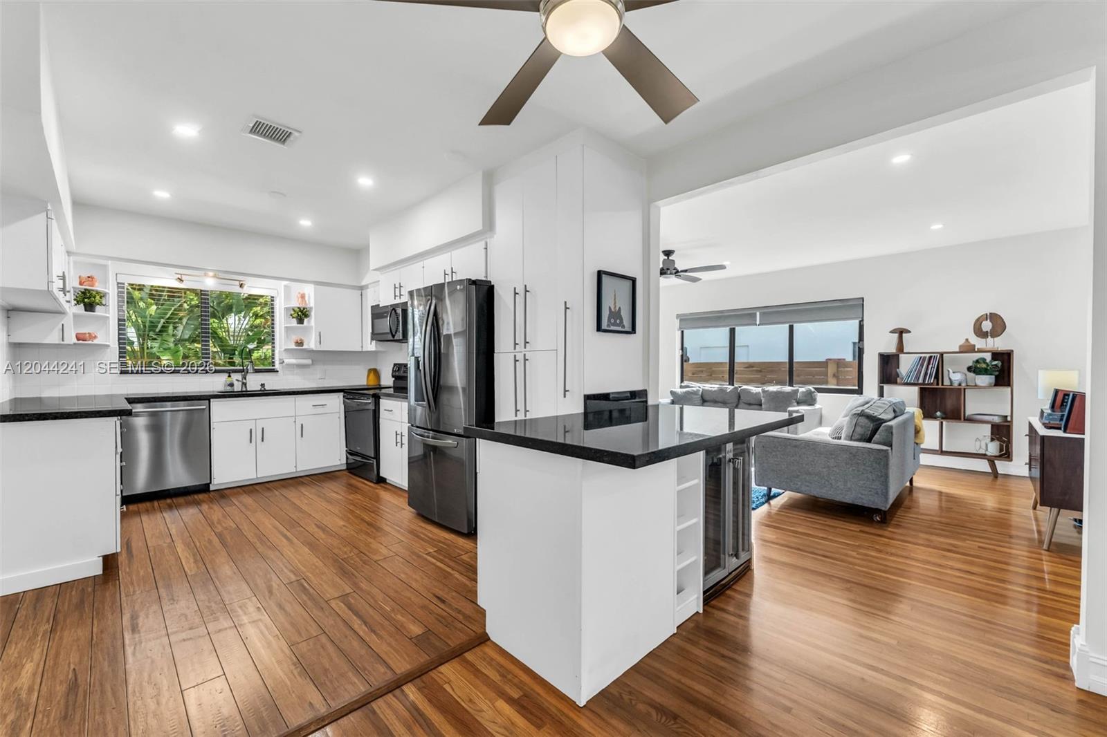 2220 Southwest 25th Street Miami, FL 33133 - Photo 10 of 24