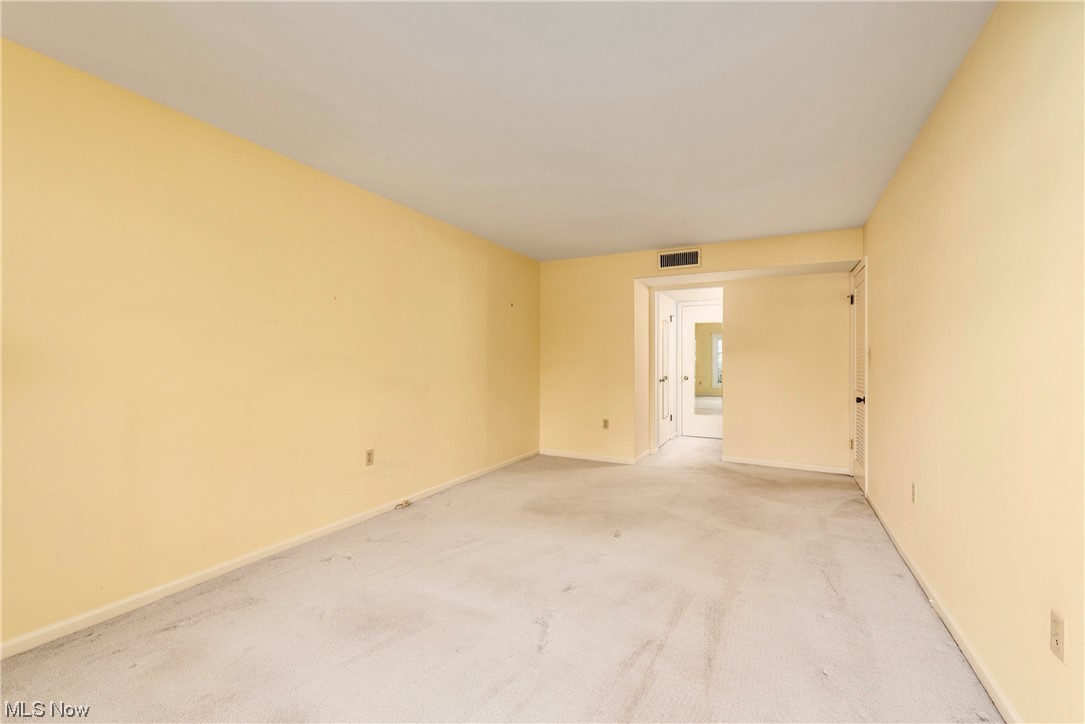 22701 Center Ridge Road, Unit 113 Rocky River, OH 44116 - Photo 21 of 29 Bedroom #3 Master