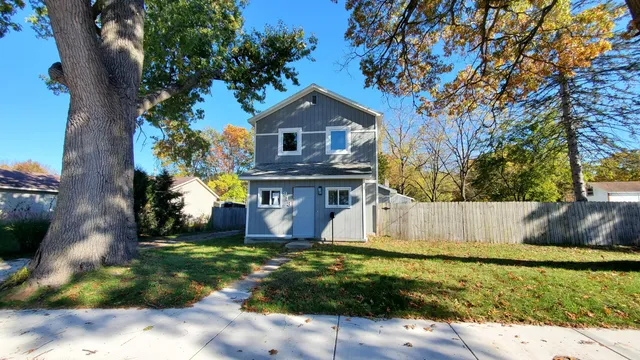 $250,000 | 913 North Monroe Street, Lowell, MI 49331
