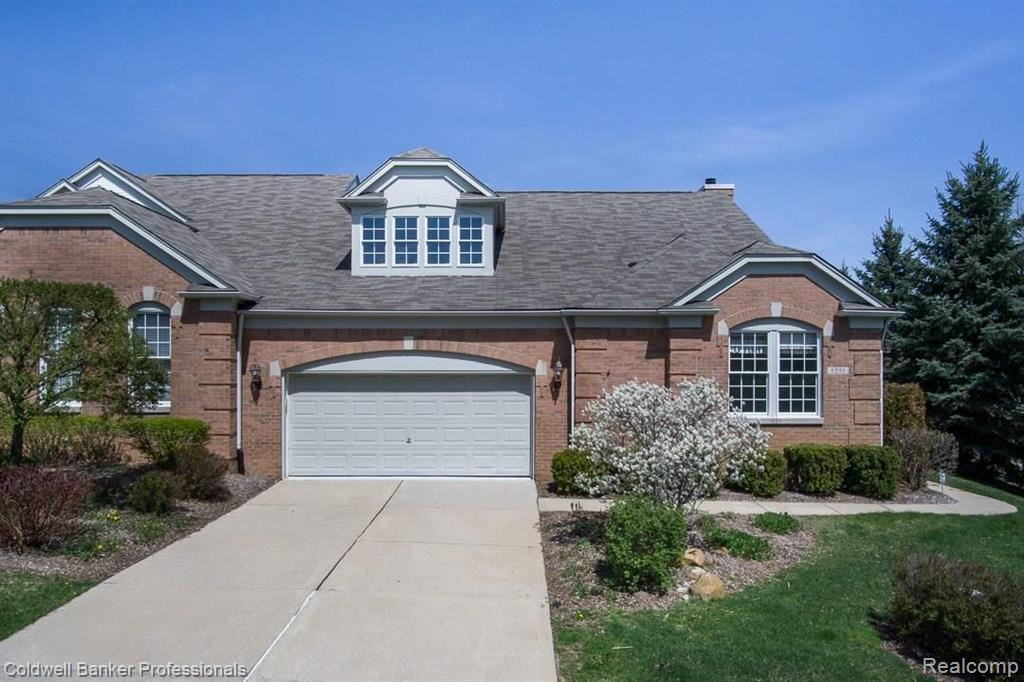 5251 Belmonte Drive, Unit 35 Rochester, MI 48306 - Photo 1 of 29