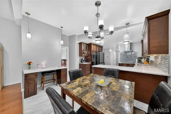 $775,000 | 9 Kirken Knoll Drive, Town and Country, MO 63131