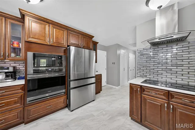 $825,000 | 9 Kirken Knoll Drive, Town and Country, MO 63131