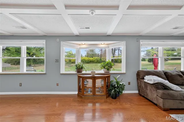 $825,000 | 9 Kirken Knoll Drive, Town and Country, MO 63131