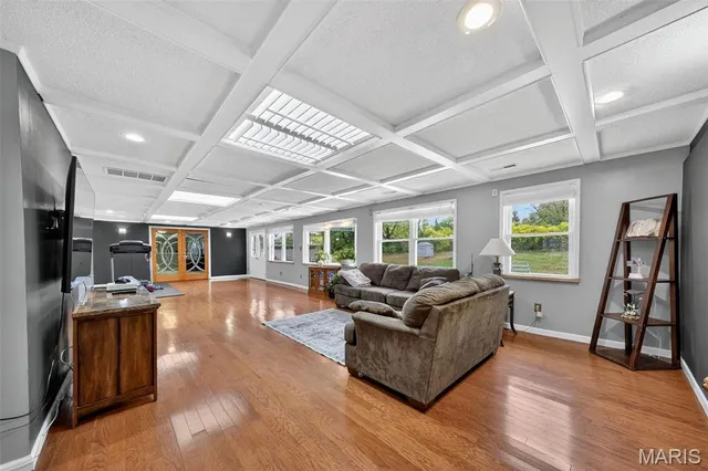 $825,000 | 9 Kirken Knoll Drive, Town and Country, MO 63131