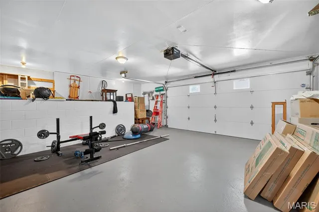 $825,000 | 9 Kirken Knoll Drive, Town and Country, MO 63131