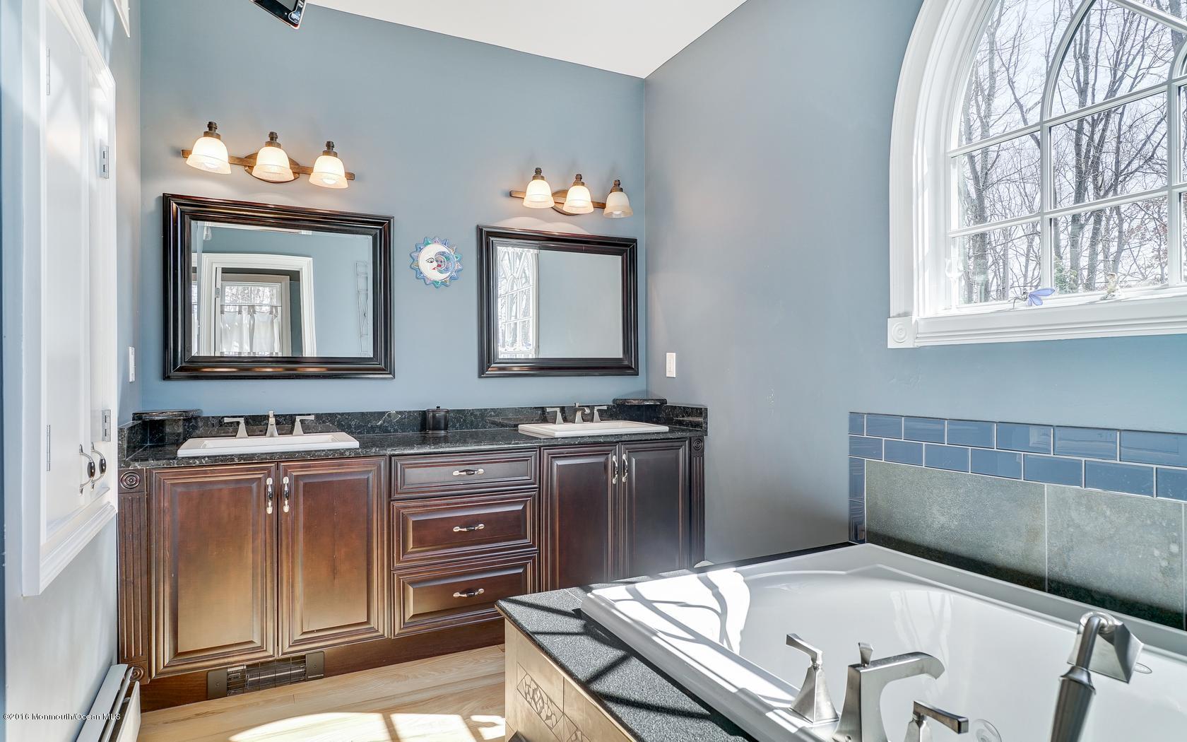 2597 Allenwood Lakewood Road Howell, NJ 07731 - Photo 58 of 90 43-photo-web-1680x1050-222760