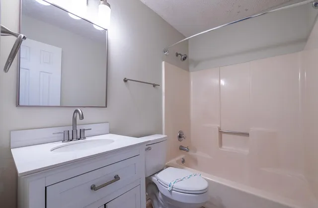 $1,600 | 912 48th Street, Niceville, FL 32578