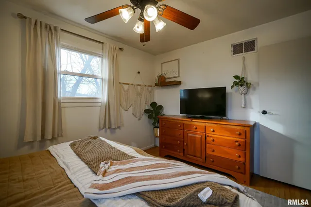 $199,900 | 911 Lauder Avenue, Bartonville, IL 61607