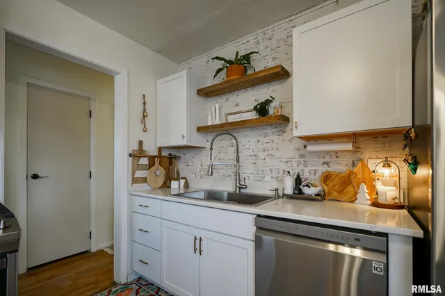 $199,900 | 911 Lauder Avenue, Bartonville, IL 61607