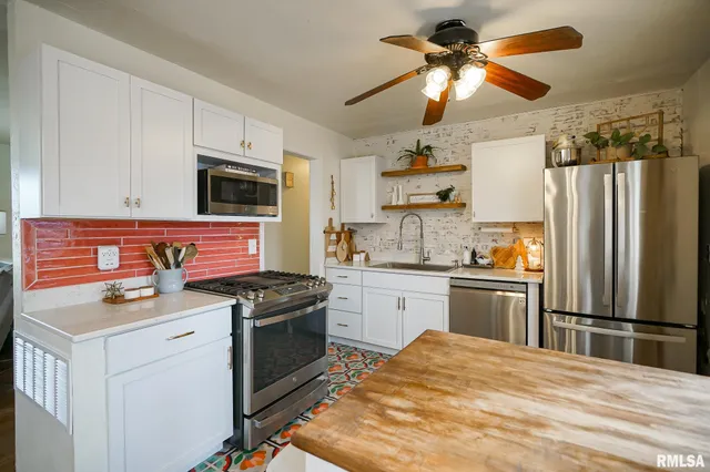 $199,900 | 911 Lauder Avenue, Bartonville, IL 61607