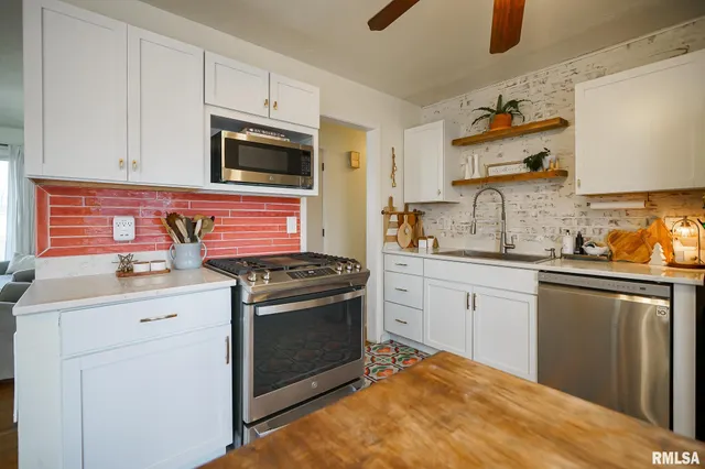 $199,900 | 911 Lauder Avenue, Bartonville, IL 61607