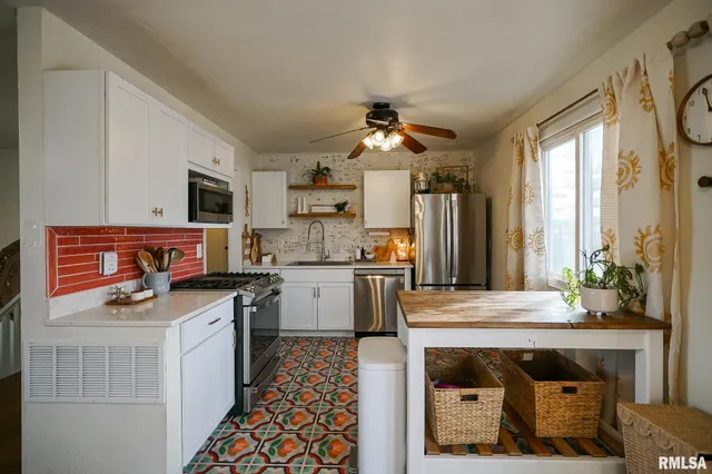 $199,900 | 911 Lauder Avenue, Bartonville, IL 61607