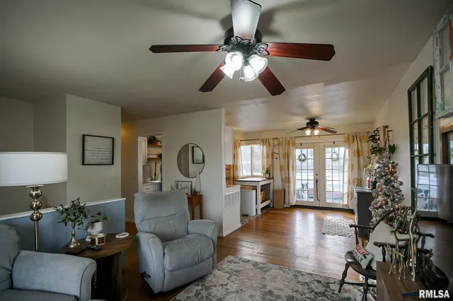 $199,900 | 911 Lauder Avenue, Bartonville, IL 61607