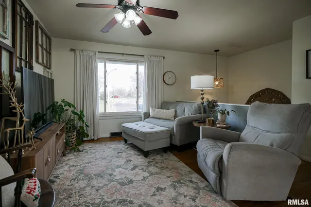 $199,900 | 911 Lauder Avenue, Bartonville, IL 61607