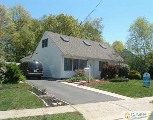13 Altamont Road Edison, NJ 08817 - Photo 1 of 8