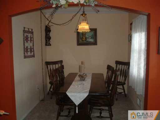 13 Altamont Road Edison, NJ 08817 - Photo 2 of 8