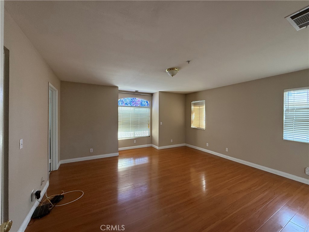 5143 Peck Road El Monte, CA 91732 - Photo 17 of 34 MASTER SUITE 3
