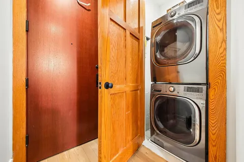 $1,600,000 | 174 Washington Street, Unit 4D, Jersey City, NJ 07302