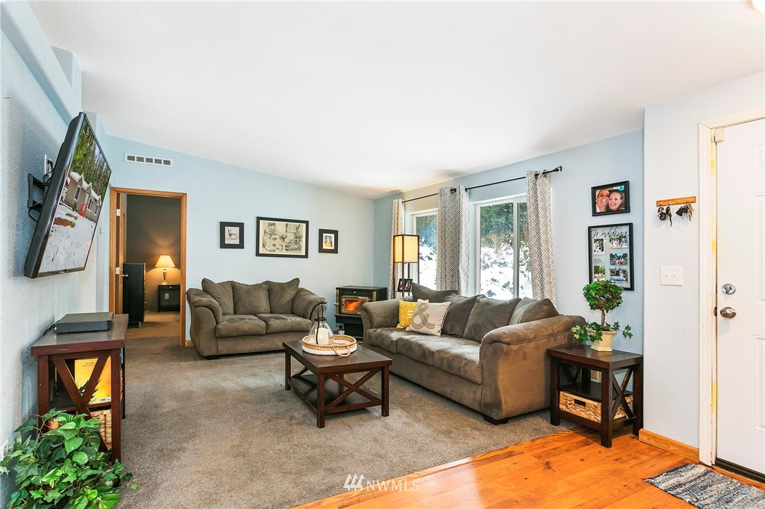 5808 West Flowing Lake Road Snohomish, WA 98290 - Photo 2 of 20 Gallery Image 2