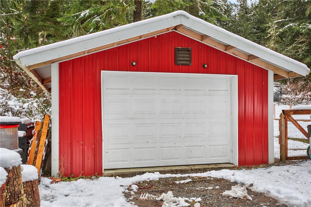 5808 West Flowing Lake Road Snohomish, WA 98290 - Photo 16 of 20 Gallery Image 16