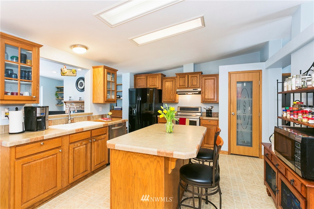 5808 West Flowing Lake Road Snohomish, WA 98290 - Photo 5 of 20 Gallery Image 5