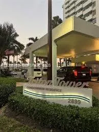 $2,400 | 2899 Collins Avenue, Unit 1746, Miami Beach, FL 33140