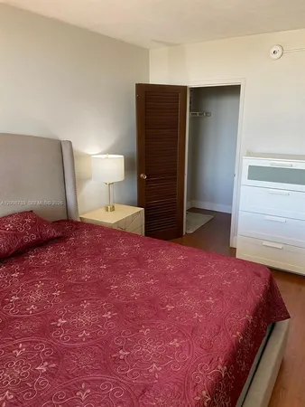 $2,400 | 2899 Collins Avenue, Unit 1746, Miami Beach, FL 33140