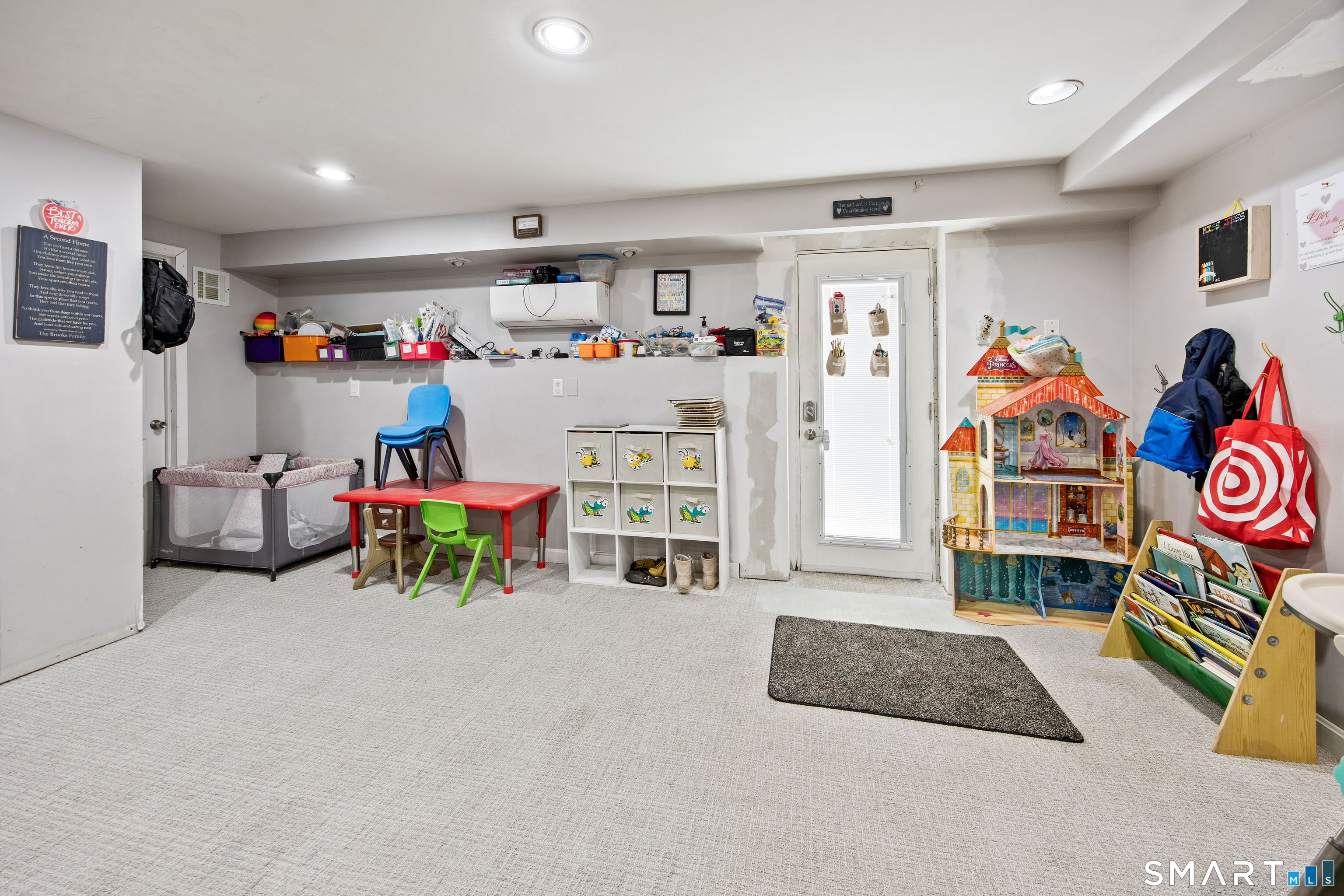 16 Sorenson Road West Haven, CT 06516 - Photo 25 of 38