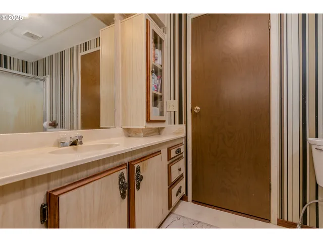 $699,000 | 25454 Perkins Road, Veneta, OR 97487