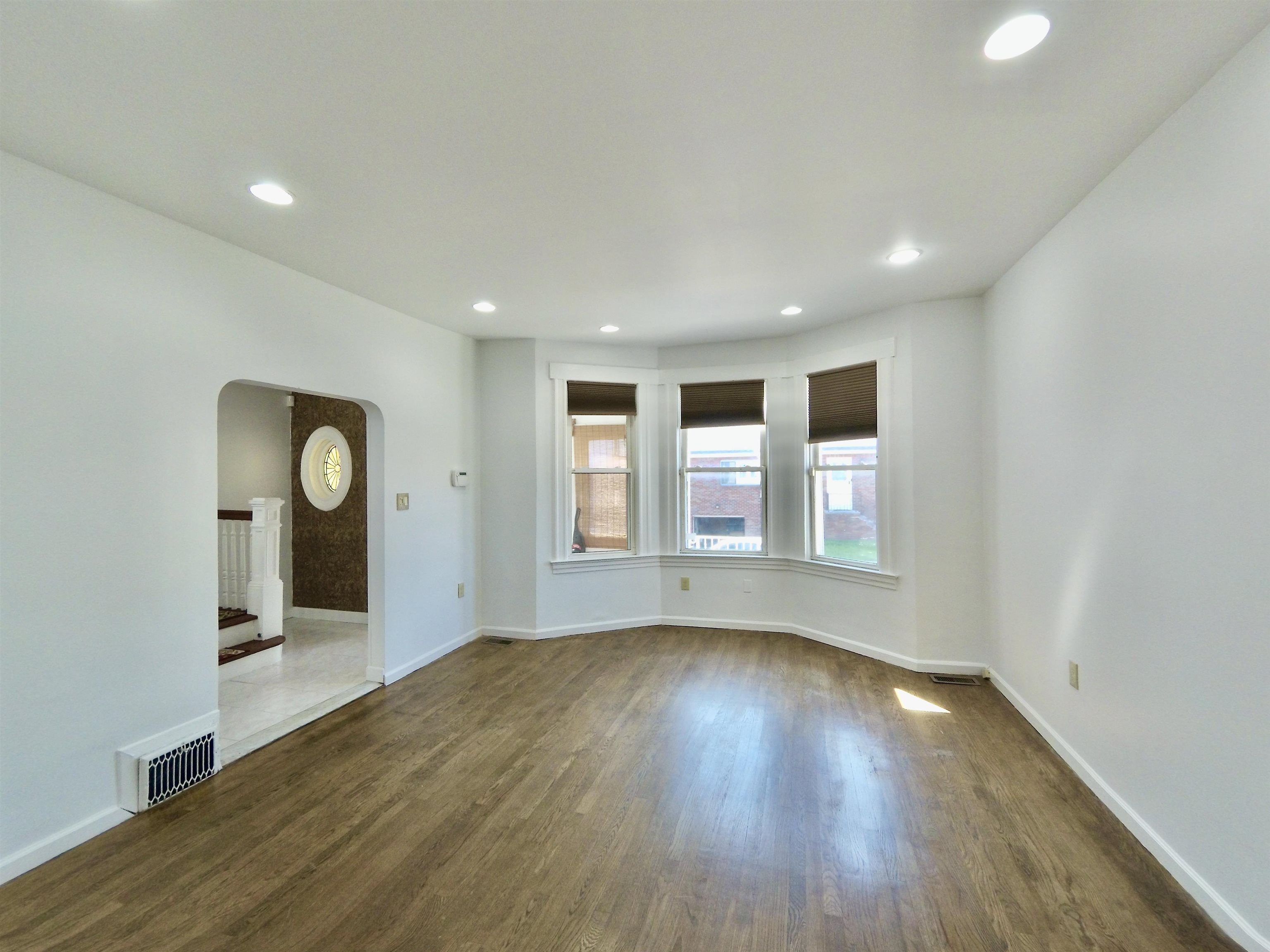 206 Front Street Secaucus, NJ 07094 - Photo 7 of 30 Gallery Image 7