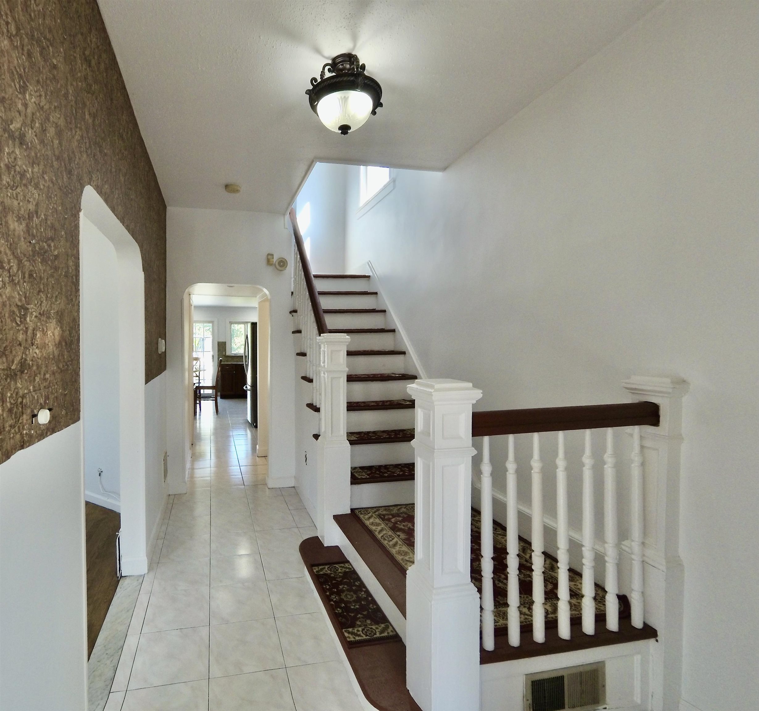 206 Front Street Secaucus, NJ 07094 - Photo 9 of 30 Gallery Image 9